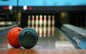 Игра в боулинг в Омске.Ultra Подарки. Игра в боулинг в Омске. Сервис: UltraPodarki.ru 8 800 505 95 30. Игра в боулинг, игра в боулинг Омск, боулинг Омск, купить боулинг Омск, играть в боулинг, играть в боулинг Омск