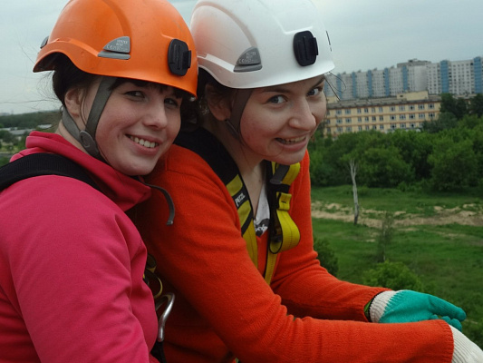 Роупджампинг - прыжки с верёвкой в Омске. Подарочные сертификаты Ultra Подарки. Роупджампинг в Омске - Экстремальный оригинальный подарок или подарочный сертификат на Роупджампинг - прыжки с верёвкой. Сервис UltraPodarki.ru 8-800-505-95-30. роупджампинг Омск, прыжок веревка Омск, роупджампинг, прыжок веревка, прыжок с веревкой, Подарок, подарочный сертификат, экстрим, экстремальный подарок