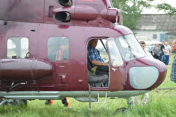 Полёт на вертолете в Омске. Ultra Подарки. Полёт на вертолете в Омске. Попробуйте полёт на вертолете. Сервис: UltraPodarki.ru 8 800 505 95 30. Полёт на вертолете, вертолет Омск, экскурсия на вертолете Омск, купить вертолет Омск