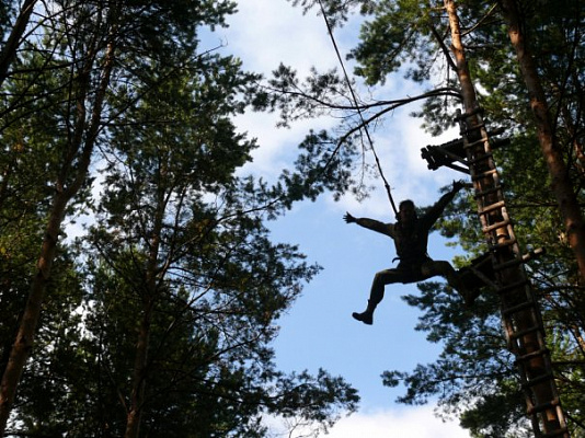 Роупджампинг - прыжки с верёвкой в Омске. Подарочные сертификаты Ultra Подарки. Роупджампинг в Омске - Экстремальный оригинальный подарок или подарочный сертификат на Роупджампинг - прыжки с верёвкой. Сервис UltraPodarki.ru 8-800-505-95-30. роупджампинг Омск, прыжок веревка Омск, роупджампинг, прыжок веревка, прыжок с веревкой, Подарок, подарочный сертификат, экстрим, экстремальный подарок