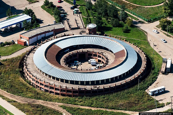 Полёт на вертолете в Омске. Ultra Подарки. Полёт на вертолете в Омске. Попробуйте полёт на вертолете. Сервис: UltraPodarki.ru 8 800 505 95 30. Полёт на вертолете, вертолет Омск, экскурсия на вертолете Омск, купить вертолет Омск