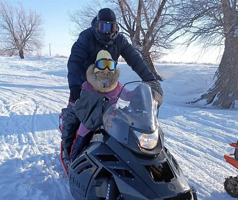 Катание на снегоходах в Омске в подарок. Сервис Ultra Подарки
. ✳️✴️❄️ Подарочный сертификат на катание на снегоходах в Омске с друзьями ❄️✴️✳️. Закажите прокат снегоходов в подарок для мужчин и парней на день рождения по привлекательным ценам. Езда на снегоходах это ещё и активный зимний отдых. Сервис UltraPodarki.ru ☎️ 8 (800) 505-95-30	. катание на снегоходах, подарочный сертификат на катание на снегоходе, прокат снегоходов, прокат снегоходов Омск, катание на снегоходах Омск, езда на снегоходе