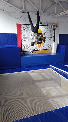  Батутный центр в Омске. Сервис Ultra Подарки. Купить подарочный сертификат в батутный центр, попробуйте прыжки на батуте в Омске. Сервис UltraPodarki.ru 8 (800) 555 95-30.. Батутный центр , батутный центр, батутный центр цены, батутный центр в Омске,  батутный парк, батут прыгать, прыжки +на батуте, батут Омск, батут спорт