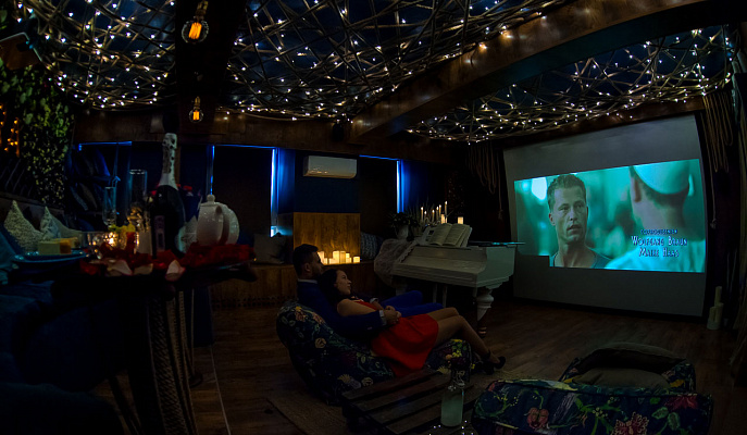 Романтическое свидание в кинотеатре в Омске. Ultra Подарки. Купить романтическое свидание в кинотеатре в Омске. Подарите самым близким незабываемые моменты и признайтесь в искренних чувствах. Сервис UltraPodarki.ru 8-800-505-95-30. Романтическое свидание в кинотеатре в Омске, свидание в Омске, свидание в кинотеатре, сертификат на свидание в кинотеатре, сертификат на свидание в Омске, купить свидание, купить свидание Омск, первое свидание, девушка свидание, хороший кинотеатре, романтический кинотеатре, романтический вечер, романтический ужин, романтические любимому, романтическая музыка