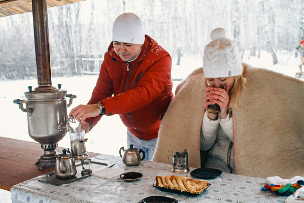 Верховая езда на лошадях в Омске. Подарочные сертификаты Ultra Подарки. Купить оригинальный подарок или подарочный сертификат на Верховая езда на лошадях в Омске. Сервис UltraPodarki.ru 8-800-505-9530. Катание на лошадях, Прогулка на лошади, Прогулка на лошадях для двоих, Верховая езда на лошадях, конный клуб, Конный клуб, конная прогулка, конная прогулка в Омске