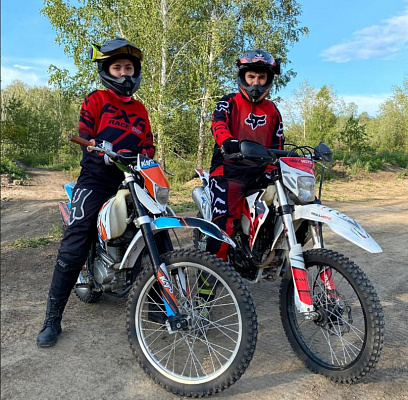 Катание на мотоцикле в Омске. ULTRA ПОДАРКИ. Купить катание на мотоцикле в Омске. Попробовав езду на мотоциклах, вы получите порцию адреналина и невероятные эмоции. Сервис: UltraPodarki.ru 8 800 505 95 30.. Катание на мотоцикле в Омске, прокат мотоциклов Омск, катание на мотоциклах, прокат мотоцикла, езда на мотоцикле Омск, езда на мотоцикле, мотопрогулка Омск, мотопрогулка, поездки на байке, личный мотоцикл, катание на мотоцикле, мотоциклетный шлем, увлечение поездками на мотоцикле, пристрастие к мотоциклам, сертификат на поездку на мотоцикле, прокатиться на мотоцикле, мото-транспорт, мото-треки, мото-поездки, езда на мотоцикле в Омске, катание на мотоцикле в Омске, мотоклуб в Омске
