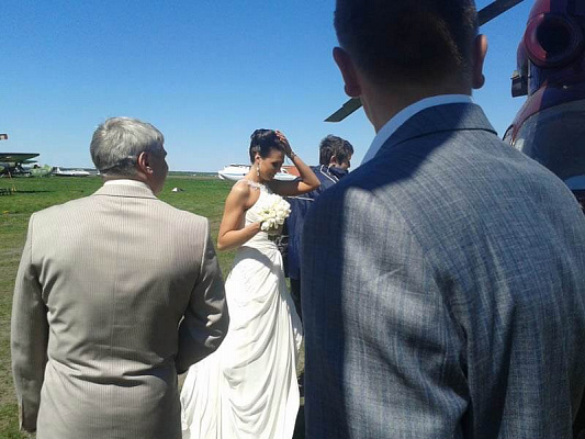 Полёт на вертолете в Омске. Ultra Подарки. Полёт на вертолете в Омске. Попробуйте полёт на вертолете. Сервис: UltraPodarki.ru 8 800 505 95 30. Полёт на вертолете, вертолет Омск, экскурсия на вертолете Омск, купить вертолет Омск