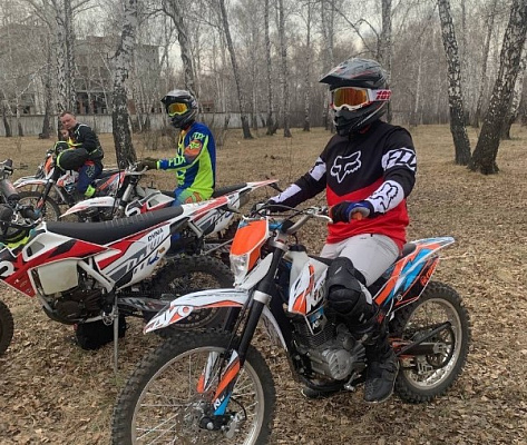 Катание на мотоцикле в Омске. ULTRA ПОДАРКИ. Купить катание на мотоцикле в Омске. Попробовав езду на мотоциклах, вы получите порцию адреналина и невероятные эмоции. Сервис: UltraPodarki.ru 8 800 505 95 30.. Катание на мотоцикле в Омске, прокат мотоциклов Омск, катание на мотоциклах, прокат мотоцикла, езда на мотоцикле Омск, езда на мотоцикле, мотопрогулка Омск, мотопрогулка, поездки на байке, личный мотоцикл, катание на мотоцикле, мотоциклетный шлем, увлечение поездками на мотоцикле, пристрастие к мотоциклам, сертификат на поездку на мотоцикле, прокатиться на мотоцикле, мото-транспорт, мото-треки, мото-поездки, езда на мотоцикле в Омске, катание на мотоцикле в Омске, мотоклуб в Омске
