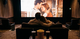 Романтическое свидание в кинотеатре