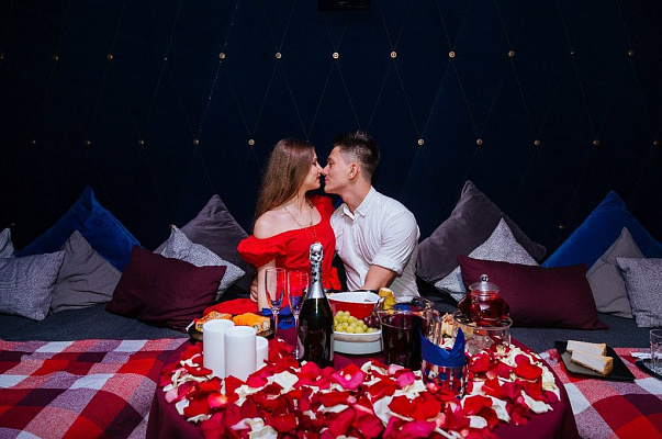 Романтическое свидание в кинотеатре в Омске. Ultra Подарки. Купить романтическое свидание в кинотеатре в Омске. Подарите самым близким незабываемые моменты и признайтесь в искренних чувствах. Сервис UltraPodarki.ru 8-800-505-95-30. Романтическое свидание в кинотеатре в Омске, свидание в Омске, свидание в кинотеатре, сертификат на свидание в кинотеатре, сертификат на свидание в Омске, купить свидание, купить свидание Омск, первое свидание, девушка свидание, хороший кинотеатре, романтический кинотеатре, романтический вечер, романтический ужин, романтические любимому, романтическая музыка