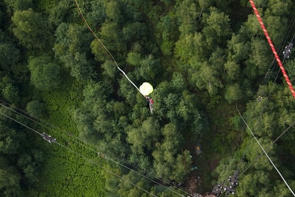 Роупджампинг - прыжки с верёвкой в Омске. Подарочные сертификаты Ultra Подарки. Роупджампинг в Омске - Экстремальный оригинальный подарок или подарочный сертификат на Роупджампинг - прыжки с верёвкой. Сервис UltraPodarki.ru 8-800-505-95-30. роупджампинг Омск, прыжок веревка Омск, роупджампинг, прыжок веревка, прыжок с веревкой, Подарок, подарочный сертификат, экстрим, экстремальный подарок